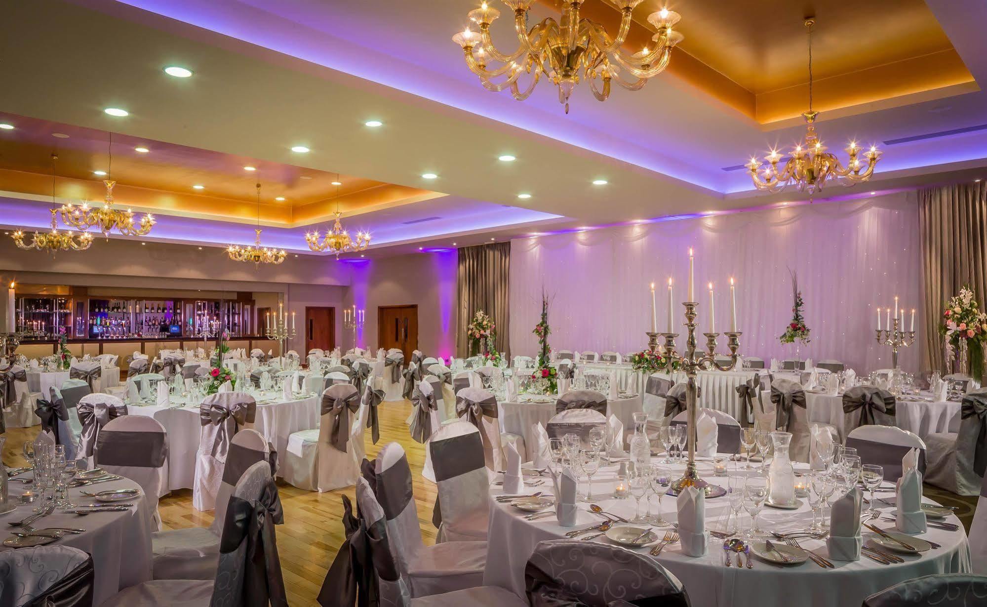 Loughrea Hotel & Spa Exterior photo